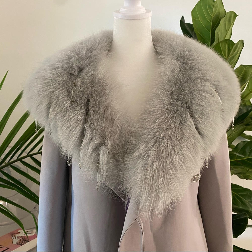 Gianni Versace lavender Fox colored coat. Never worn. Detachable collar Pd 6k